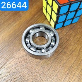 864713